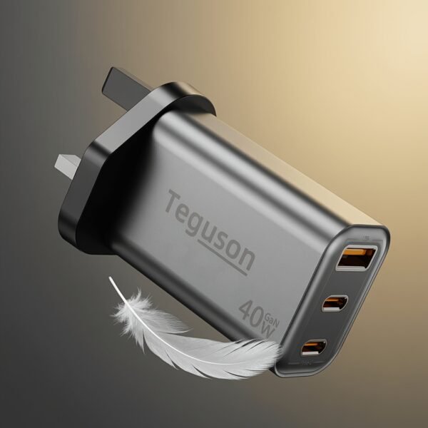 40W GaN Fast Charger 3-Port USB-A & Type-C UK Plug Wall Charger